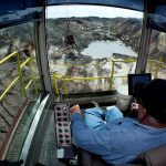 A dragline operator moves around phosphate rocks while mining at Mosaic’s South Fort Meade Mine in Fort Meade, Florida January 13, 2010./File Photo